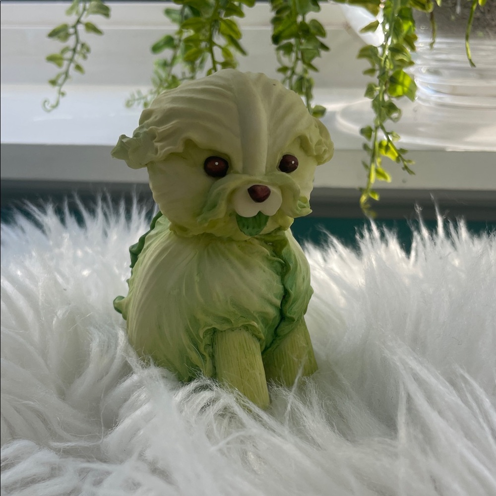 2004 Enesco Home Grown Collectible Green Cabbage Adorable Dog Figurine